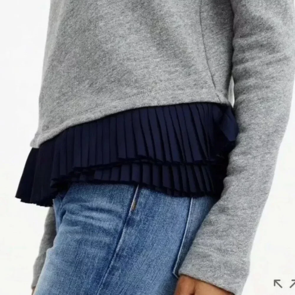 EUC Women's J. CREW Ruffle Hem Sweatshirt Ruffle Trim |‎ Size XL